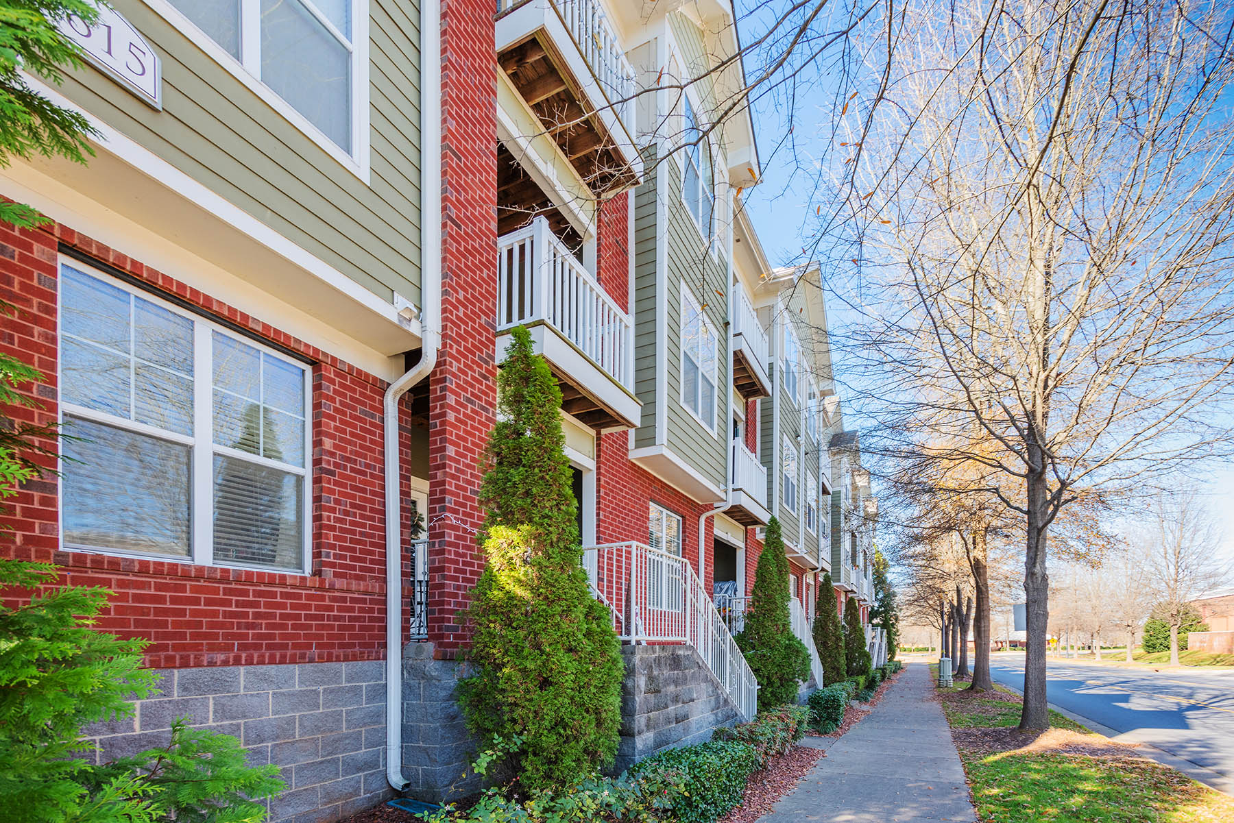 The Crest at Galleria The Multifamily Advisory Group at Cushman & Wakefield